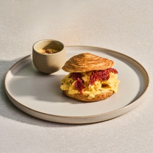 EGG  FEUILLETTE